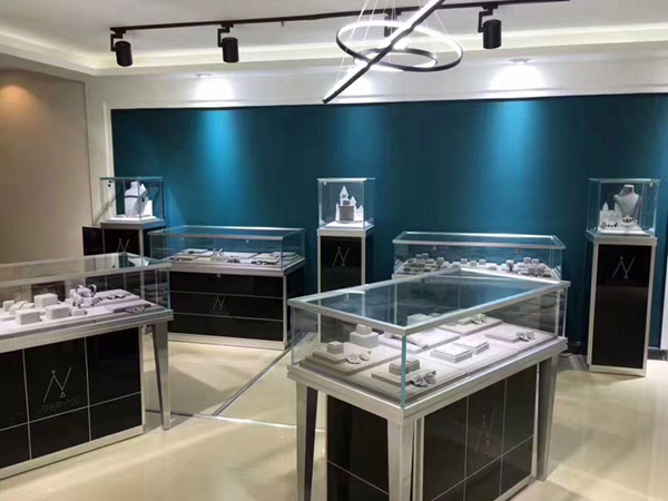 鸿钛珠宝展柜厂家,玻璃珠宝展柜设计,定制玻璃珠宝展示柜